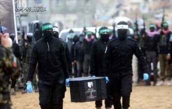 "حماس" تقرّ باحتمال حدوث خطأ في هوية الجثامين وتؤكد لا مصلحة لنا في عدم الالتزام بالاتفاق