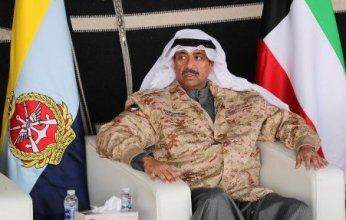 وزير الدفاع الكويتي يقوم بزيارة تفقدية إلى لواء (السور الآلي / 26) بالمنطقة الشمالية