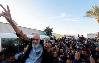 عاجل| خروج حافلة الأسرى الفلسطينيين من سجن عوفر متجهة إلى رام الله.. فيديو