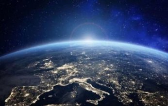 هل يواجه كوكب الأرض كارثة كونية؟