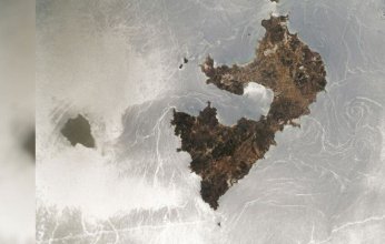 مرآة فضية في السماء.. ظاهرة نادرة تُحوّل البحر الأبيض المتوسط إلى لوحة طبيعية مبهرة