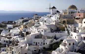 استمرار النشاط الزلزالي في اليونان وإغلاق المدارس كإجراء احترازي.. ماذا يحدث؟