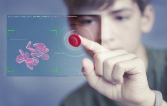 الذكاء الاصطناعي ينقذ حياة مريض بمرض نادر بعد فشل جميع العلاجات