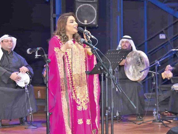 "غناوي كويتية".. ليلة طربية استثنائية بمهرجان القرين الثقافي "غناوي كويتية".. ليلة طربية استثنائية بمهرجان القرين الثقافي