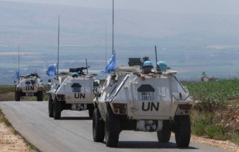 قوة "اليونيفيل" في لبنان تعلن تعرض أحد مواكبها لاعتداء على طريق مطار بيروت