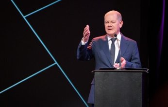 المستشار الألماني شولتس يُثير الجدل: «سأعتزل السياسة بعد انتهاء ولايتي».. ما القصة؟