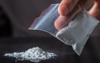 حادثة مثيرة.. كولومبيا تحبط حيلة غريبة لتهريب الكوكايين داخل "شعر مستعار" (فيديو)