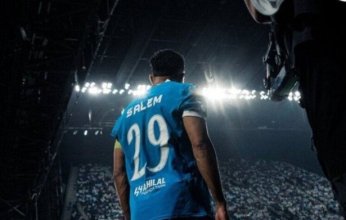 بشرى لجماهير الهلال بشأن تجديد عقد نجم الفريق السعودي