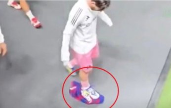 مشجع يضع ميسي في مأزق.. تعرف على القصة