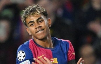 "مؤمن بديني".. طقوس لامين جمال في رمضان