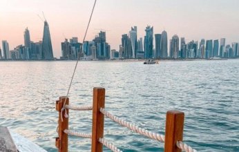 الأرصاد الجوية القطرية تحذر من رياح قوية وأمواج عالية وأمطار رعدية في عرض البحر الليلة