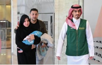 وصول التوأم الطفيلي المصري محمد عبد الرحمن جمعة إلى الرياض