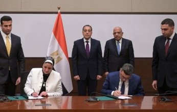 مصر.. «مدبولي» يشهد توقيع اتفاقية مشروع إنشاء محطة رياح لإنتاج الكهرباء بقدرة 500 ميجاوات بمنطقة خليج السويس
