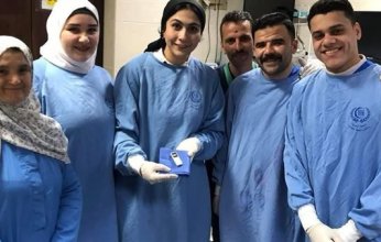 صدق أو لا تصدق.. استخراج هاتف محمول من معدة مريض بعد 6 سنوات في مصر