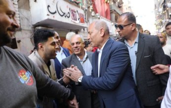 شاهد.. محافظ القاهرة يشارك فى حفل إفطار المطرية