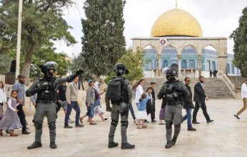 عشرات المستوطنين يقتحمون المسجد الأقصى تحت حماية شرطة الاحتلال الإسرائيلي