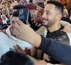 دراما رمضان 2025.. ازدحام جماهيري يوقف تصوير إعلان عصام السقا في شارع المعز