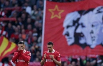 "مزاح أم مشاجرة" تفاصيل ما دار بين صلاح وأرنولد في تدريبات ليفربول