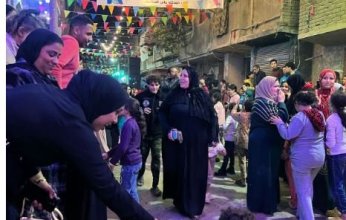 بالصور.. احتفالات أمام منزل سعد الصغير بمناسبة الإفراج عنه