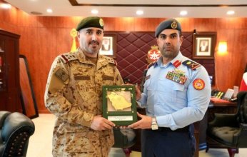 نائب رئيس الأركان العامة الكويتي يبحث مع الملحق العسكري السعودي لدى البلاد موضوعات مشتركة