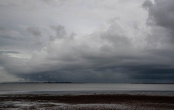 بالفيديو.. إعصار "ألفريد" يضرب أستراليا وسط انقطاع الكهرباء وإخلاء آلاف السكان.. ماذا يحدث؟