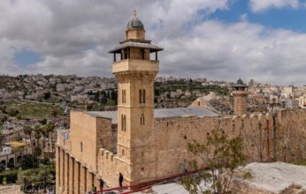 الأوقاف الفلسطينية: 20 اقتحاما للأقصى ومنع رفع الأذان 44 وقتا في الحرم الإبراهيمي الشهر الماضي