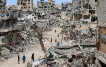 بلدية غزة تحذر من كارثة بيئية وصحية بسبب تراكم النفايات بين الأحياء السكنية جراء الحرب الإسرائيلية