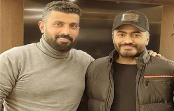 النجم تامر حسني يوجه رسالة دعم للمخرج محمد سامي بعد إعلانه الاعتزال.. ماذا قال؟