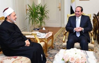 الرئيس السيسي يتواصل هاتفيًا مع شيخ الأزهر للاطمئنان على صحته