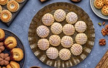 طبيب مصري يحذر من الإفراط في تناول كعك العيد: خطر على صحتك