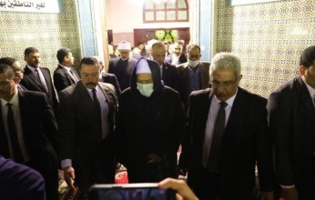 رغم حالته الصحية.. شيخ الأزهر يقدم واجب العزاء لأسرة الدكتور المحرصاوي