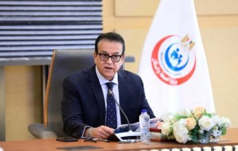 الصحة المصرية: وفاة 8 أشخاص وإصابة 12 آخرين حصيلة تصادم قطار مع ميني باص بالإسماعيلية