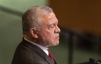 العاهل الأردني: استئناف الهجمات على غزة تصعيد خطير ويجب استعادة وقف إطلاق النار