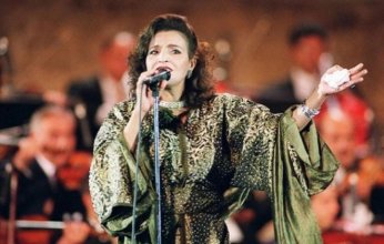 رحيل الفنانة المغربية نعيمة سميح عن عمر ناهز 72 عامًا