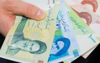 تراجع الريال الإيراني لمستوى قياسي جديد مقابل الدولار