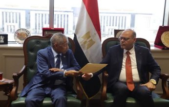 وزير العمل المصري يبحث مع السفير السوداني التعاون في التدريب المهني وتيسير تراخيص العمل