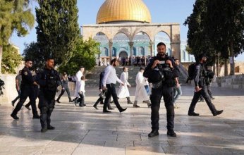 عشرات المستعمرين يقتحمون المسجد الأقصى بحماية من شرطة الاحتلال الإسرائيلي