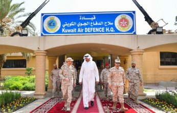 الكويت.. وزير الدفاع يشيد بدور سلاح الدفاع الجوي في حماية أجواء البلاد