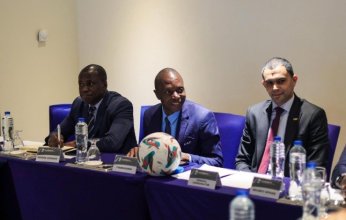 الزمالك بالزي التقليدي أمام ستيلينبوش الجنوب أفريقي بالكونفدرالية