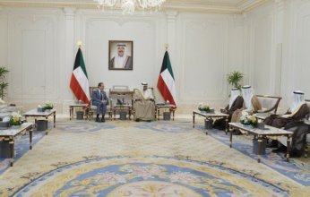 ولي العهد الكويتي يستقبل وزير النفط والرئيس التنفيذي لشركة شل للطاقة العالمية ورئيس مجموعة شركات شل