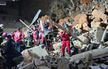 وفاة 4 اشخاص وإصابة 13 آخرين في انزلاق تربة ببلدية وهران في الجزائر.. ماذا يحدث؟