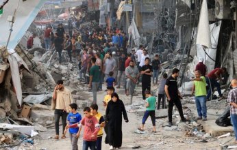 المرصد الأورومتوسطي يحذر من أزمة سيولة خانقة في غزة ويتهم الاحتلال الإسرائيلي بالإبادة الجماعية