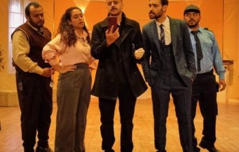 عرض "شنب شرقي منقرض" يرفع لافتة كامل العدد في أول لياليه على مسرح نهاد صليحه