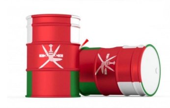 سعر برميل نفط عمان ينخفض 5 دولارات و96 سنتا