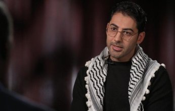 قاضٍ أمريكي يوقف ترحيل طالب فلسطيني من كولومبيا اعتُقل خلال مقابلة التجنيس