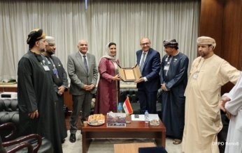 وفد رجال أعمال عُماني يزور اتحاد الغرف التجارية المصرية لبحث سبل التعاون الاقتصادي (صور)