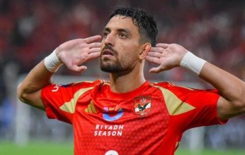 طاهر محمد طاهر يحرز أول أهداف الأهلى في شباك صن داونز