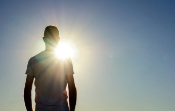 أشعة الشمس وصحة الرجال الجنسية.. دراسة تكشف الرابط الخفي