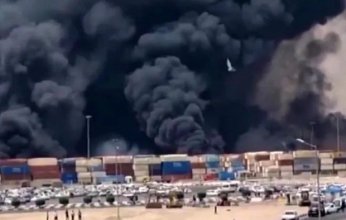 إيران: 4 قتلى و516 مصابا من جراء انفجار ميناء بندر عباس