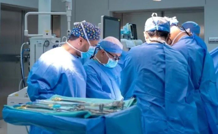 سلطنة عمان تنجح في أول عملية زراعة قلب من متوفى دماغياً سلطنة عمان تنجح في أول عملية زراعة قلب من متوفى دماغياً